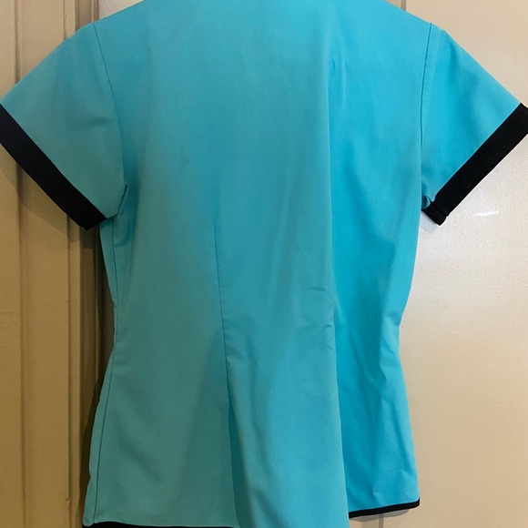 NrG by Barco medical scrubs - size small - Picture 3 of 8